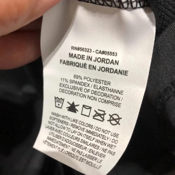 Nike Dri-Fit base layer round neck long sleeve athletic top, thumb holes, - Picture 8 of 9